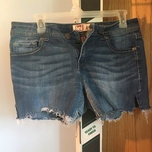 Lei Cutoff shorts